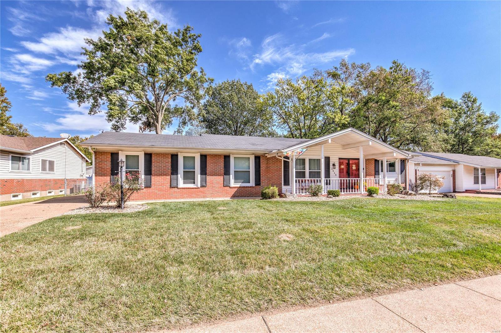 Aberdeen Dr, Florissant, MO 63033