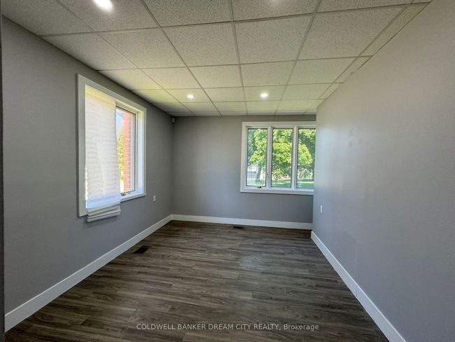 93 Main St, House other with 5 bedrooms, 5 bathrooms and 6 parking in Highgate ON | Image 18