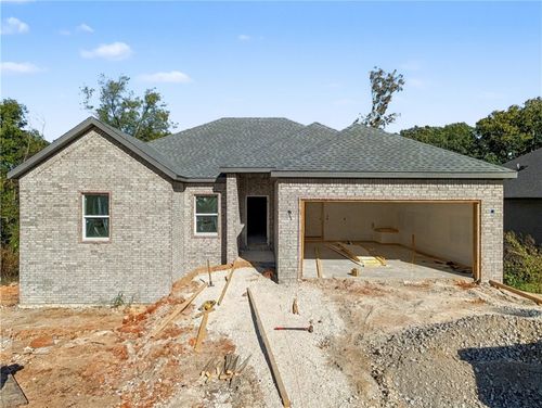 43 Blairgowrie Dr, Bella Vista, AR, 72715-5718 | Card Image