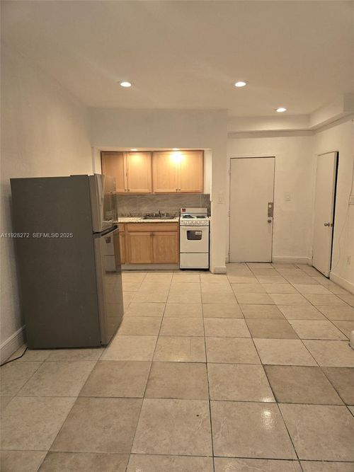1-2614 Sw 8th St, Miami, FL, 33135-3008 | Card Image