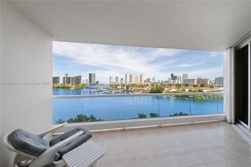 609-7000 Island Blvd, Aventura, FL, 33160-2459 | Card Image