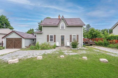 {{alt}} | Card Image