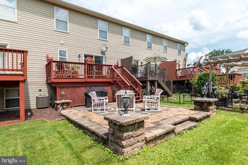144 Strawberry Ln, PERKASIE, PA, 18944-4630 | Card Image