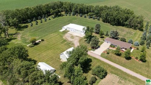 1037 N Highway 75, Rock Rapids, IA, 51246-4000 | Card Image