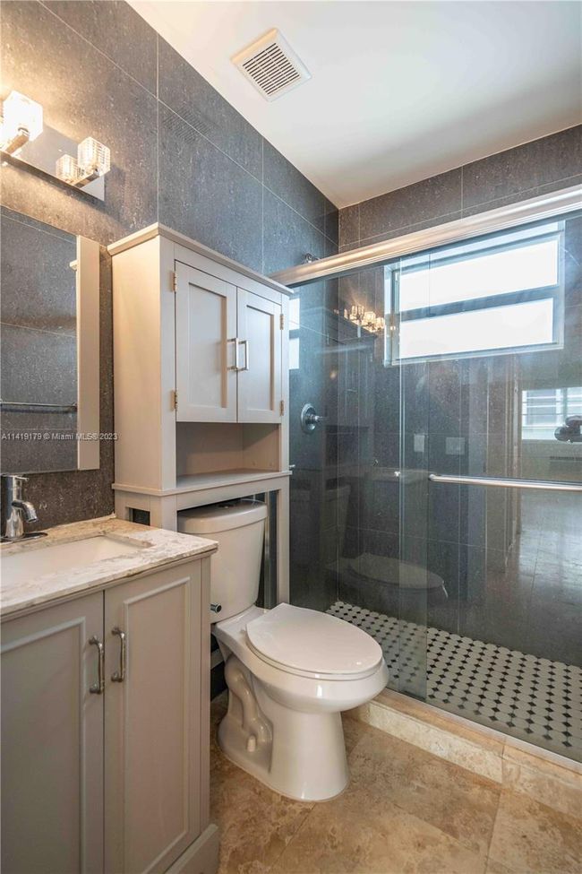 APT-11 - 1120 Euclid Ave, Condo with 0 bedrooms, 1 bathrooms and null parking in Miami Beach FL | Image 12