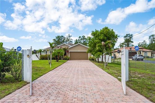 3582 45th Ave, Naples, FL, 34120-3277 | Card Image