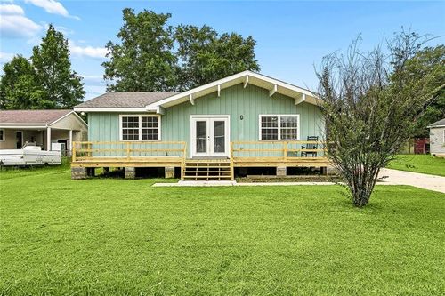18024 Davie Dr, Ponchatoula, LA, 70454-4785 | Card Image