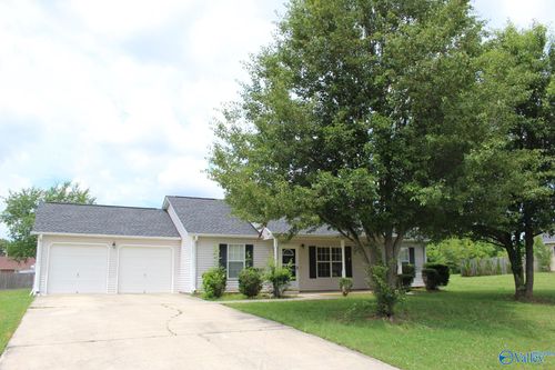 155 Fox Chase Trl, Toney, AL, 35773-7275 | Card Image