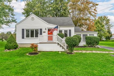 5887 Tonawanda Creek Road, House other with 3 bedrooms, 1 bathrooms and null parking in Pendleton NY | Image 1