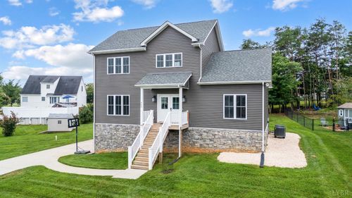 560 Addie Way, Lynchburg, VA, 24501-7297 | Card Image