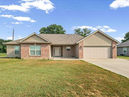 511 Kentucky St, MOBERLY, MO, 65270-4730 | Card Image
