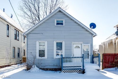 3646 Independence Rd, Cleveland, OH, 44105-7224 | Card Image