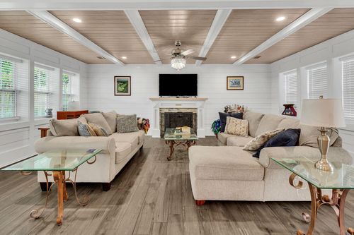 221 S Lorraine Dr, Mary Esther, FL, 32569-1823 | Card Image