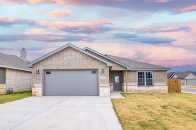 18th Street, House other with 3 bedrooms, 2 bathrooms and null parking in Lubbock TX | Image 1