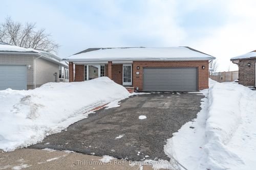 88 Old Forest Cres, Kitchener, ON, N2N2A3 | Card Image