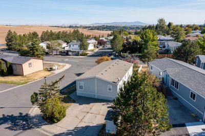 255 Nw Golden Hills #59, Home with 3 bedrooms, 2 bathrooms and null parking in Pullman WA | Image 2