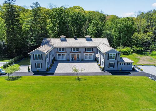 farm-house-125 Horseshoe Road, Oyster Bay, NY, 11765 | Card Image