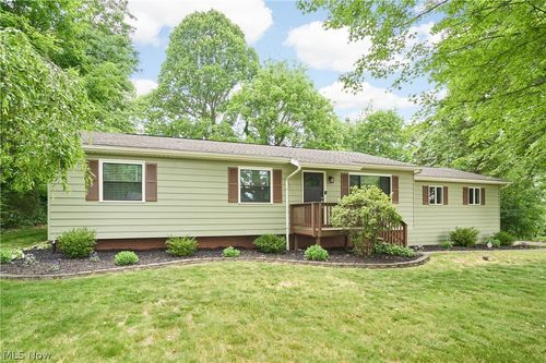 2808 Lynne Rd, Akron, OH, 44312-5506 | Card Image