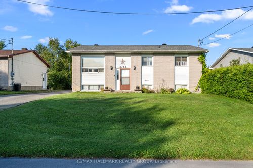 2784 Leonard St, Rockland, ON, K4K1A4 | Card Image