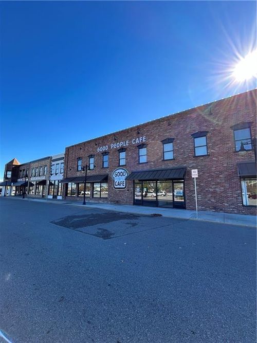 101 Sw Eagles Pkwy, Grain Valley, MO, 64029-8512 | Card Image