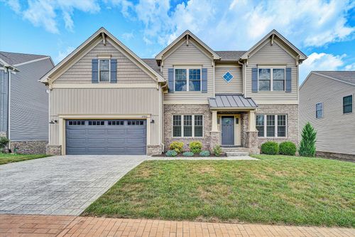 6982 Linn Cove Ct, Roanoke, VA, 24018-5245 | Card Image