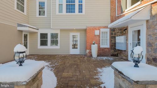 4-106 E State St, DOYLESTOWN, PA, 18901-4354 | Card Image