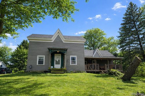 124 E High St, Metamora, MI, 48455-8902 | Card Image