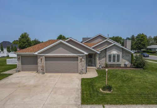 413 W Cook St, Manteno, IL, 60950-1660 | Card Image