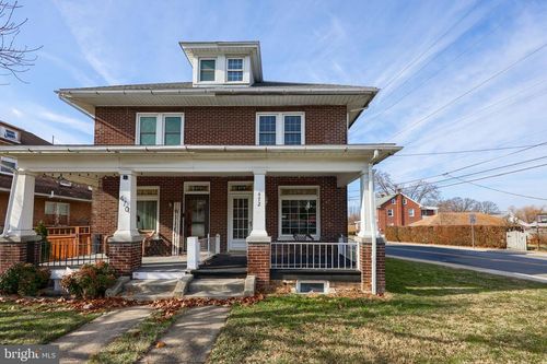 472 N State St, EPHRATA, PA, 17522-2102 | Card Image