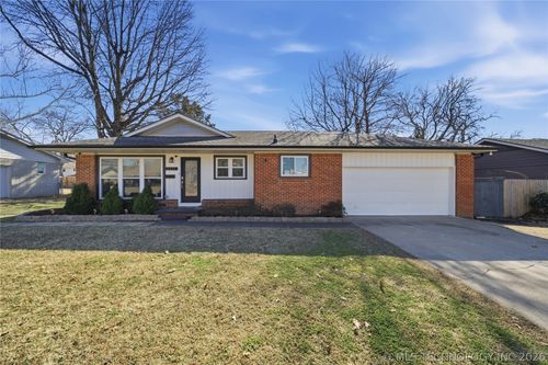 3932 51st Pl, Tulsa, OK, 74135-3831 | Card Image