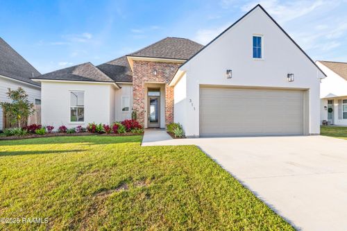 311 Queenstown Ave, Youngsville, LA, 70592-6887 | Card Image