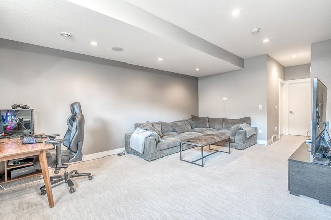 4004 1 St Nw, Home with 4 bedrooms, 3 bathrooms and 2 parking in Calgary AB | Image 34