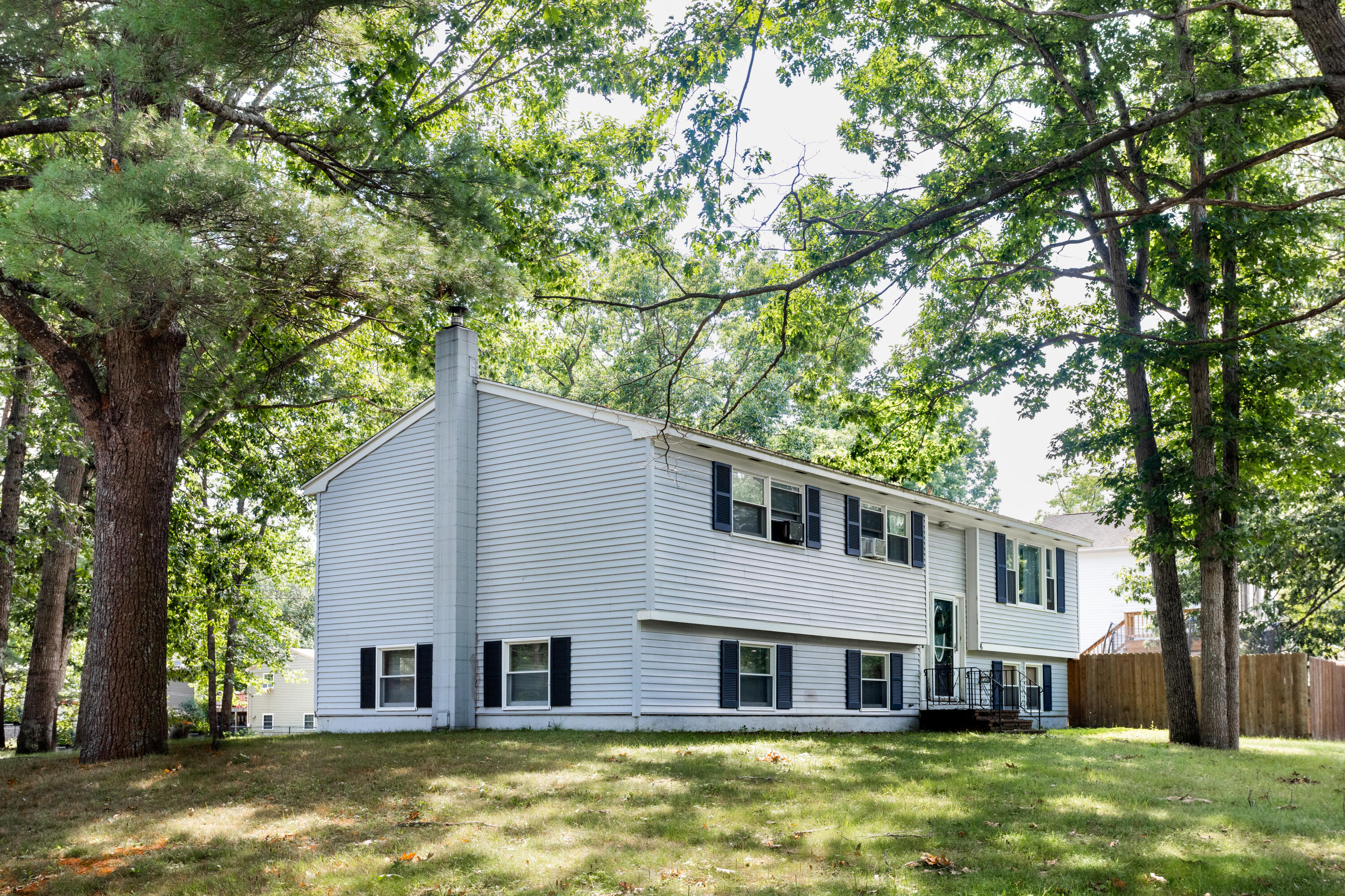 Malden Ave, Sanford, ME 04073