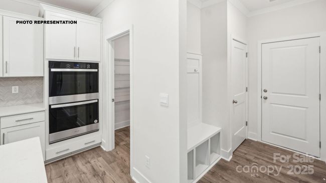CHEF'S KITCHEN | Image 7
