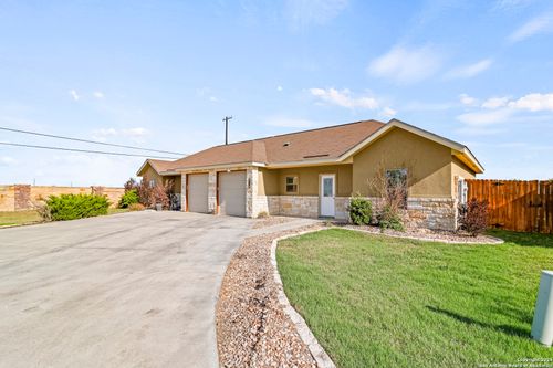 1b-118 Navarro Crossing Rd, Seguin, TX, 78155 | Card Image