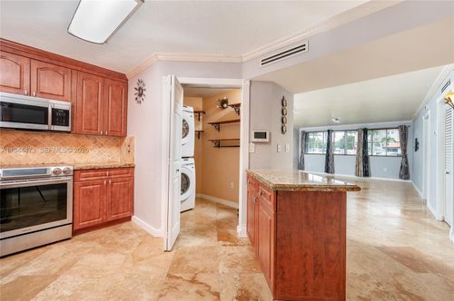 apt-112-6175 Nw 186th St, Hialeah, FL, 33015-6082 | Card Image