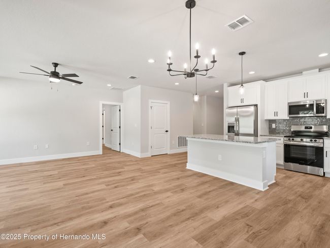 14353 Chimney Swift Rd, House other with 4 bedrooms, 2 bathrooms and null parking in WEEKI WACHEE FL | Image 8