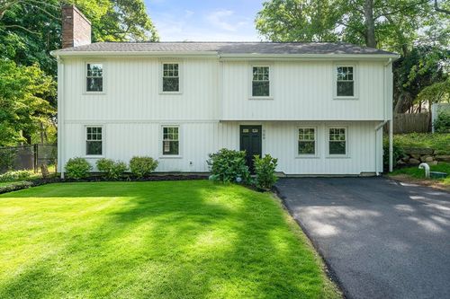 709 County Rd, Pocasset, MA, 02559-2138 | Card Image