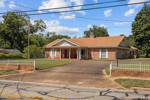 916 E Houston Avenue, Crockett, TX, 75835 | Card Image