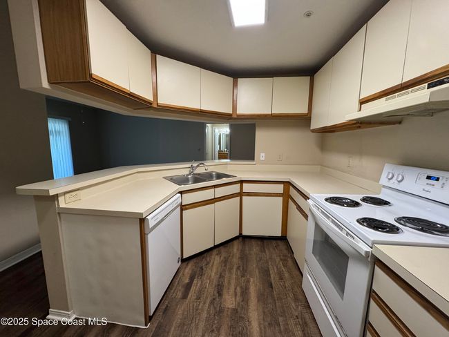 1019 - 7667 N Wickham Rd, Condo with 2 bedrooms, 2 bathrooms and null parking in MELBOURNE FL | Image 8