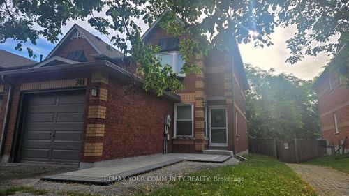 25-741 Caradonna Cres, Newmarket, ON, L3X1W5 | Card Image