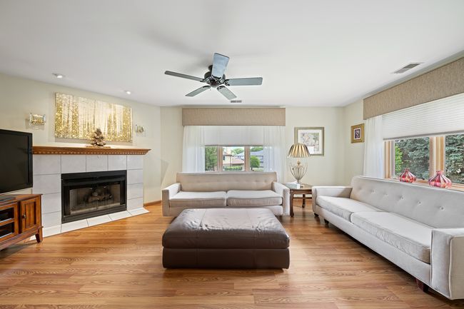 12C - 8964 Dublin St, Condo with 3 bedrooms, 2 bathrooms and 2 parking in Orland Park IL | Image 7