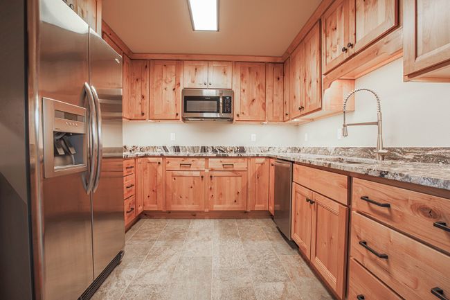 butlers kitchen/prep kitchen | Image 18