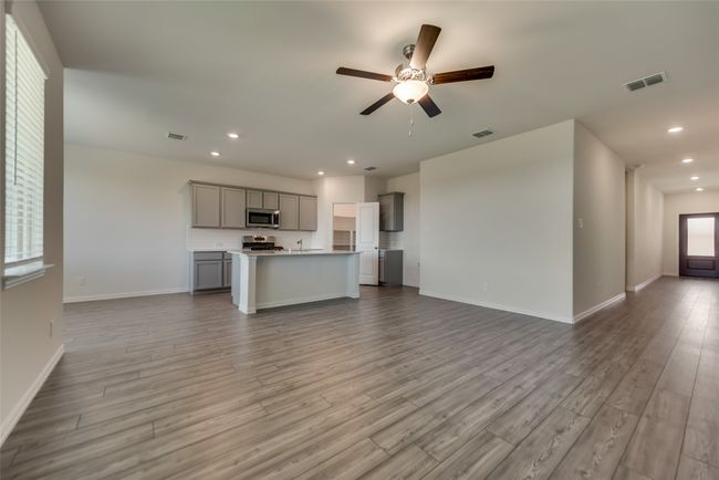 5904 Priory Dr, House other with 4 bedrooms, 2 bathrooms and null parking in Aubrey TX | Image 8