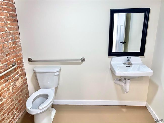 101 N 8 Th St, Condo with 7 bedrooms, 11 bathrooms and null parking in Allentown PA | Image 18