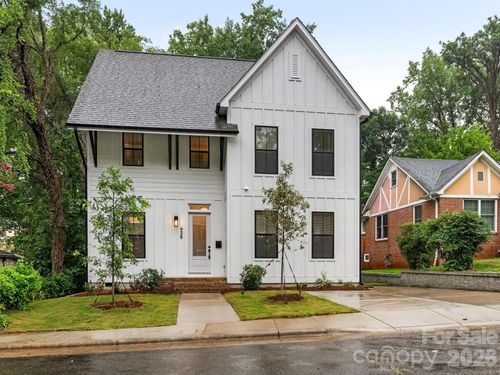 428 Woodvale Pl, Charlotte, NC, 28208-4338 | Card Image