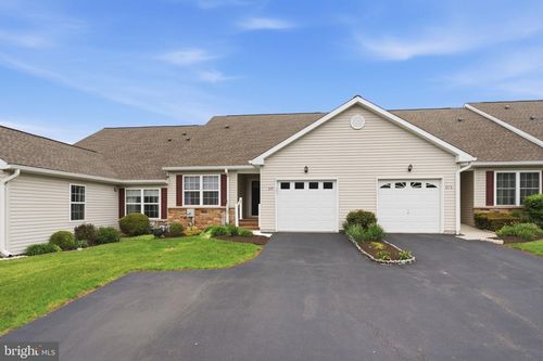 317 Jefferson Ct, ROYERSFORD, PA, 19468-3467 | Card Image
