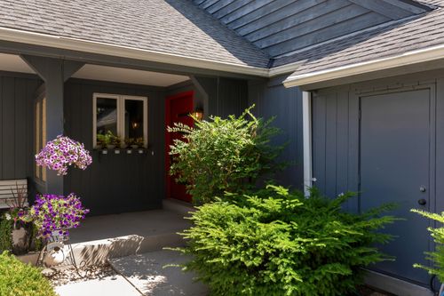 10329 N Savannah Ct, Mequon, WI, 53092-5417 | Card Image