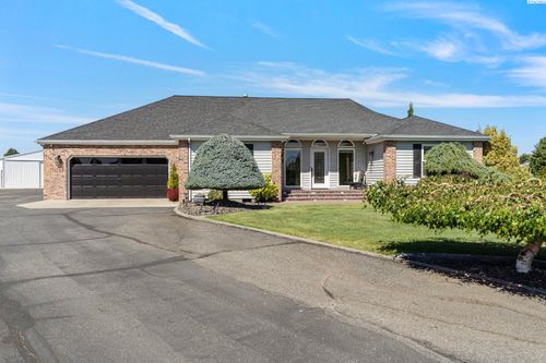 8915 W Argent Rd, Pasco, WA, 99301-1600 | Card Image
