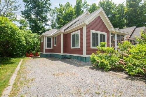 208-19 Summer Village Lane, Prince Edward County, ON, K0K1P0 | Card Image